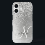 Name des Monogramms für den silberfarbenen Glitzer iPhone 16 Hülle<br><div class="desc">Dieses schicke Gehäuse mit hübschem silberglänzenden Glitzer auf silberfarbenem metallischem Hintergrund ist einfach zu personalisieren.</div>