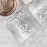 Name des Monogramms für den silberfarbenen Glitzer Rechteckiger Pappuntersetzer<br><div class="desc">Dieses schicke Untersetzer-Design mit hübsch silberfarbenem Glitzer auf silber gebürstetem metallischem Hintergrund ist einfach zu personalisieren.</div>