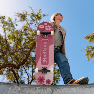 Name des Retro-Floral Skateboard