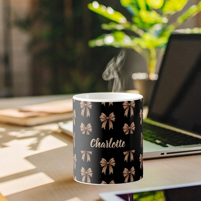 Name des schwarzen Leopardenbogens Kaffeetasse (Von Creator hochgeladen)