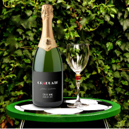 Name des weißen, minimalistisch-roten Abschlusses