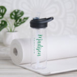 Name eines benutzerdefinierten grünen Skripts Trinkflasche<br><div class="desc">Klarglasflasche mit Vornamen in einem fett grünen Skript mit Nachname in moderner Schrift. Die einfache,  personalisierte Wasserflasche kann auch zur Anzeige Ihres Unternehmens- oder Firmennamens verwendet werden.</div>