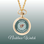 Name florale Introvertierte Einsamkeit Grün hinzuf Armbanduhr<br><div class="desc">Diese wunderschöne Halskette-Uhr ist perfekt für Introvertierte, die ihre "Ich-Zeit" schätzen. Mit der beruhigenden Phrase "Eingeweihte Einsamkeit" ist dieses Stück mehr als nur ein Zeitmesser - es ist eine stilvolle Aussage zur Selbstversorgung. Mit einem zarten Blumendesign verziert, fügt es dem Alltag eine Touch der Natur hinzu. Ob Sie sich beim...</div>