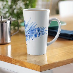 Name, Kobaltblaue tropische Blumen und Blätter Milchtasse