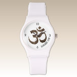 Name Leopard Print Om Symbol White Silicone Armbanduhr<br><div class="desc">Bester Preis! Ein sportlicher weißer Silikongurt und Gehäuse mit einem stilvollen Leopardenprint Om Symbol und Personalisierung. Personalisieren Sie einfach mit der bereitgestellten Vorlage. Es gibt auch eine schwarze und klare Armbanduhr.</div>