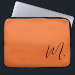 Name Moderne Monogramm-Erstkalligraphie hinzufügen Laptopschutzhülle<br><div class="desc">Dieser Einfachheit-Stil ist alles. Einfach,  aber wirklich eine berufliche schöne Aussage.</div>