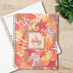 Name Monogram-Herbstlaub Planer<br><div class="desc">Dieser hübsche Planer ist mit einem Aquarell-Herbstlaub in den wunderschönen Herbstfarben dekoriert. Sie können es anpassen, indem Sie den Namen und den Initialen ändern. Weil wir unsere eigenen Kunstwerke erstellen, werden Sie dieses exakte Bild von anderen Designern nicht finden. Original Wasserfarbe © Michele Davies.</div>