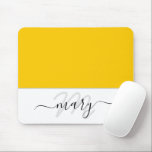 Name Monogram Minimal Yellow Lemon White Modern Mousepad<br><div class="desc">Modernes Abstraktes zeitgenössisches Design Italienisches Design Florenz Modeflorenz K</div>