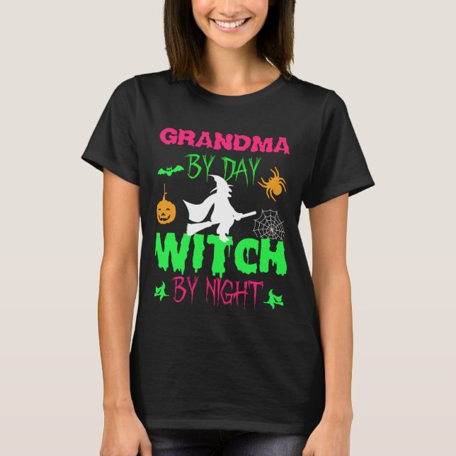 NAME oder JOB by Day Hexe by Night Halloween T-Shirt (Vorderseite)