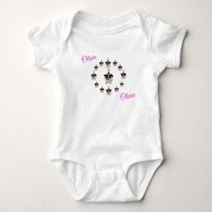 Name "Olivia" mit Fox Terrier, Baby Bodysuit Strampler