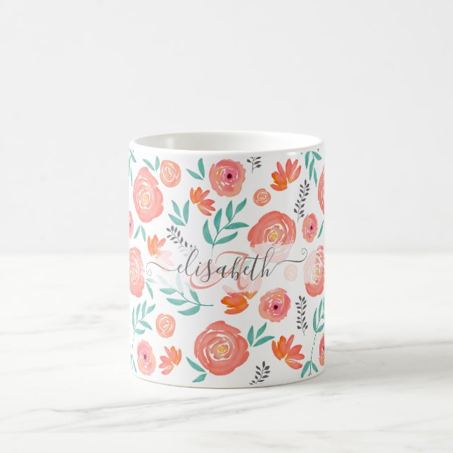 Name + rosa Korallenfarben, Blumenmuster hinzufüge Kaffeetasse (Mittel)