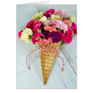 Name Tag Nelkenbukett in Waffelkonus