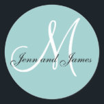 Name und Anfangsbuchstabe Blau und Weiß Runder Aufkleber<br><div class="desc">Einladung Umschlag Aufkleber_Initial,  Monogramm,  Buchstabennamen und Anfangsmonogramm-Aufkleber individuell definierbar</div>