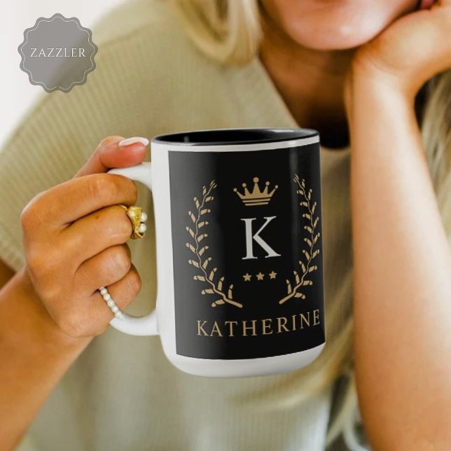 Name und Anfangssilbe Schwarz-weiß Tasse (Customize Name & Initial Black White Gold Monogram Mug)