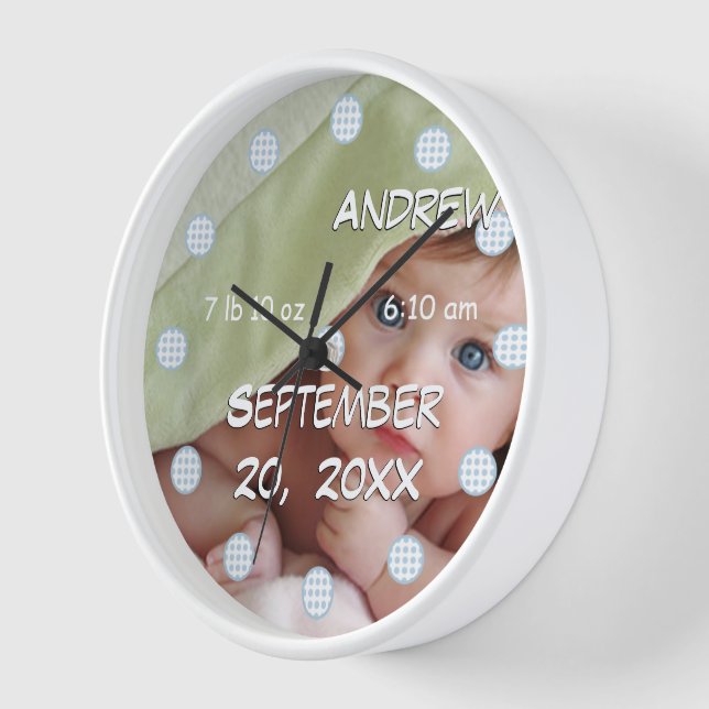 Name und Geburtsdatum des personalisierten Babys a Uhr (Winkel)