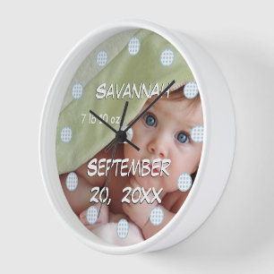 Name und Geburtsdatum des personalisierten Babys a Wanduhr