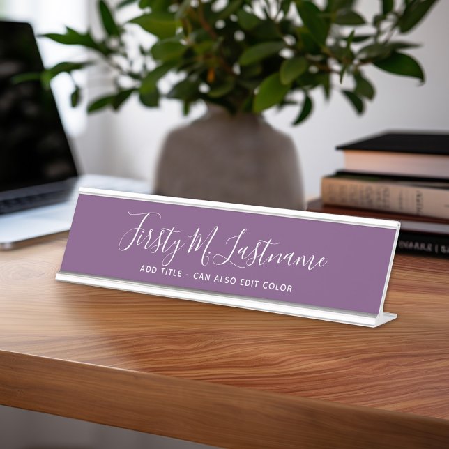 Name und Titel Kalligrafie - KANN lila FARBE BEARB Schreibtischnamensplakette (Personalized Desk Sign with Name and Title - Custom Executive Name Plate)