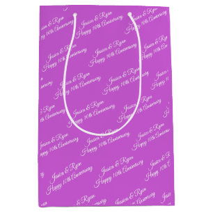 Namen, Jubiläumsjahr, Weiße Schrift, Fuchsia Mittlere Geschenktüte