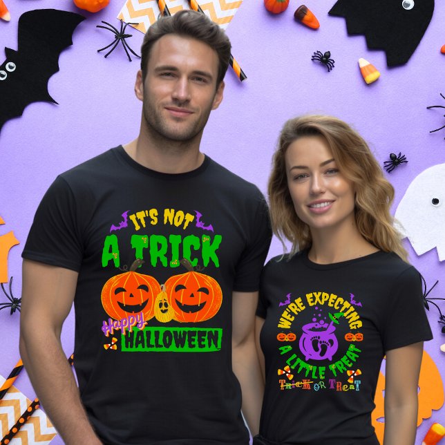 Namensdatum Paar Halloween Schwangerschaftsankündi T-Shirt (Von Creator hochgeladen)