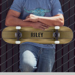 Namensinitialen hinzufügen, Skateboarder für metal Skateboard<br><div class="desc">Fügen Sie einen beliebigen Namen oder Initialen,  die Sie auf diesem tollen Design gewollt - In meinem Shop finden Sie viele personalisierte Skateboarddesigns und Skateboard T - Shirt,  Hoodies,  Backpacks,  Blankets und mehr.</div>