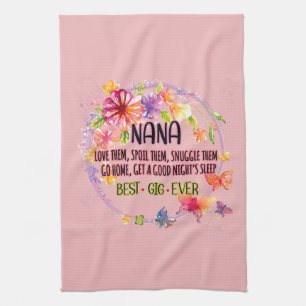 Nana Liebe sie verwischt sie Schnurrbart sie Geschirrtuch