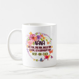 Nana Liebe sie verwischt sie Schnurrbart sie Kaffeetasse