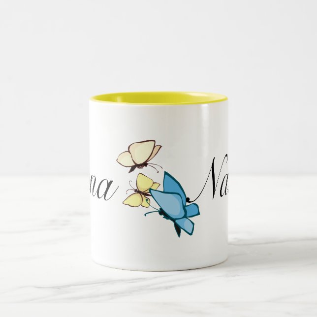 Nana mit Schmetterlingen T-Tasse Zweifarbige Tasse (Mittel)