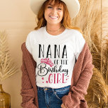 Nana of the Birthday Girl Squad Custom Matching T-Shirt<br><div class="desc">Hast du eine Geburtstagsfeier, die auftaucht und will, um sicherzustellen, dass alle großartig aussehen? Dann Karo aus unserer Nana des Geburtstagsmädchens angepasste Shirts für die Familie! Diese Shirts sind perfekt für personalisierte Geburtstagskameraden geeignet und werden jedem gelassen, wer an Ihrem besonderen Tag die Leitung übernimmt. Ganz zu schweigen von den...</div>