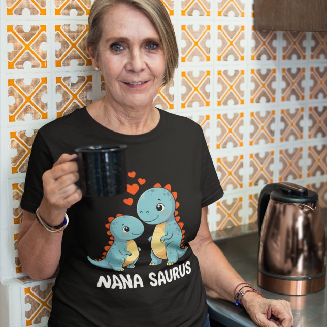 Nana Saurus Fun Gift for Grandma T-Shirt (Von Creator hochgeladen)