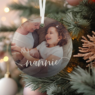 Nannie Grandma Script Overlay Ornament Aus Glas