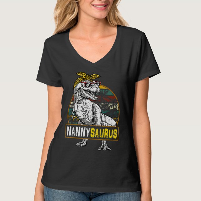 Nannysaurus Leopard Rex Dinosaur Nanny Saurus Moth T-Shirt (Vorderseite)