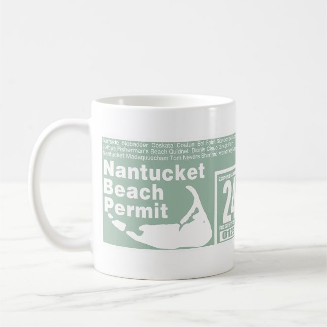 Nantucket Beach Permit 2024 grün Kaffeetasse (Links)