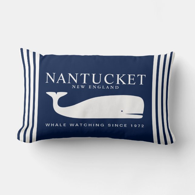Nantucket Whale Watching – White and Navy Blue Lendenkissen (Vorderseite)