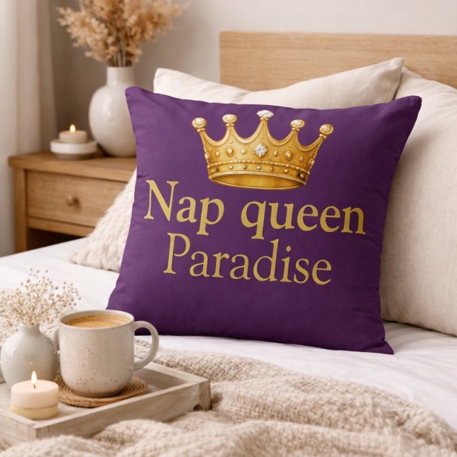 Nap Queen Plum Gold Hot Pink Crown Royalty  Kissen (Von Creator hochgeladen)