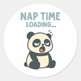 Nap Time Loading: Adorable Sleepy Yawning Panda Runder Aufkleber