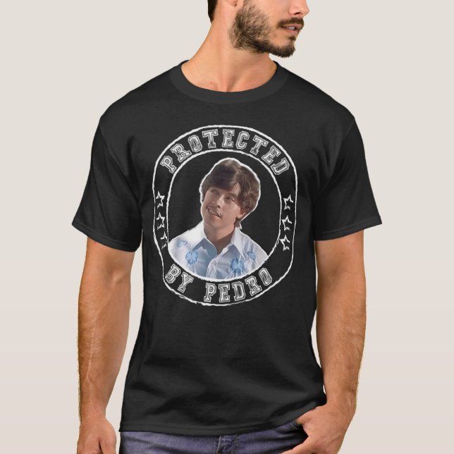 Napoleon Dynamite Protected By Pedro Circle Tarik T-Shirt (Vorderseite)