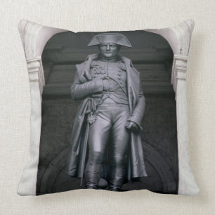 Napoleon I (1769-1821) in einem Übermantel, Kissen