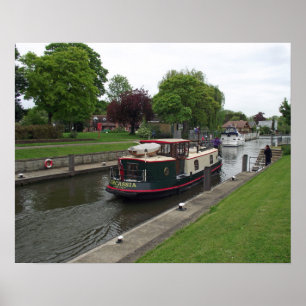 Narrowboat an der Themse bei Schleuse Chertsey Poster