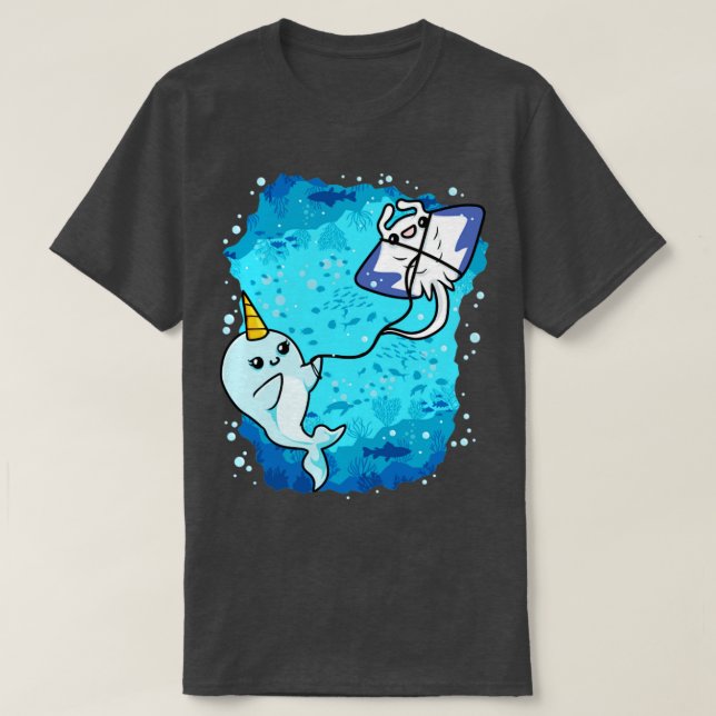 Narwhal Flying Manta Ray Kite T-Shirt (Design vorne)