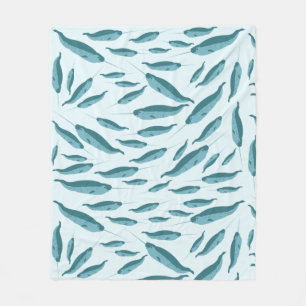 Narwhal im Muster des blauen Ozeans Fleecedecke