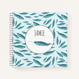 Narwhal im Muster des blauen Ozeans Notizbuch