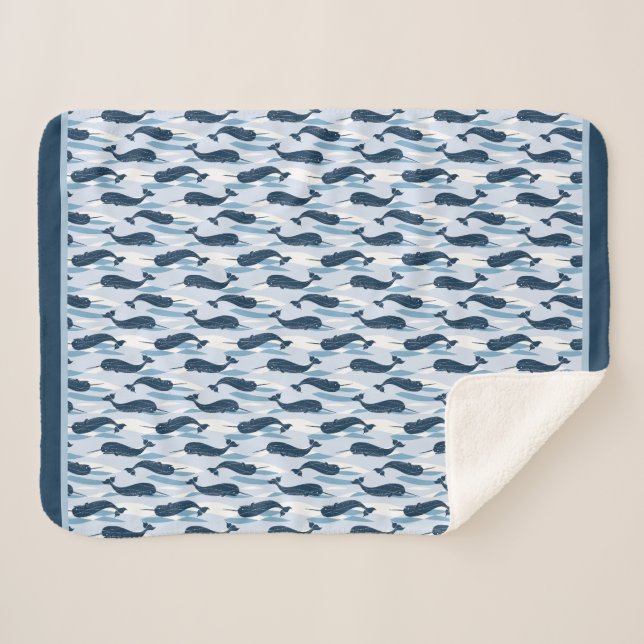 Narwhal Waves Allover Print Blue Sherpadecke (Vorderseite (Horizontal))