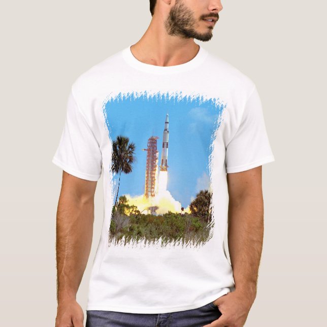 NASA Apollo 16 Saturn V Raketenstart T-Shirt (Vorderseite)