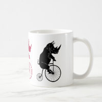 Nashorn, das ein altes Mode-Fahrrad reitet