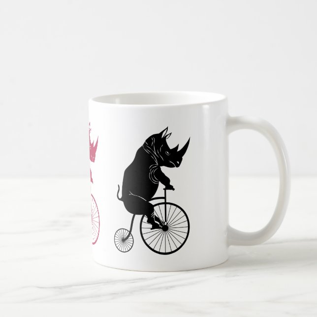 Nashorn, das ein altes Mode-Fahrrad reitet Kaffeetasse (Rechts)