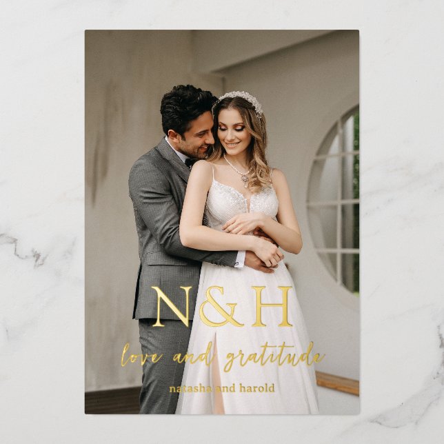 Natasha Monogram Modern Wedding Danke Card Folieneinladung (Vorderseite)