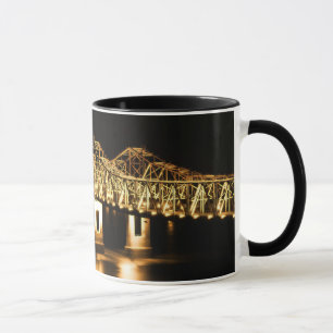 Natchez-Vidalia Brücke - goldenes Glühen Tasse