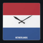 National Flag Patriotic Quadratische Wanduhr<br><div class="desc">Die Nationalflagge Patriotic Square Wall Uhr der Niederlande mit der Landesflagge in den Landesfarben, die über die Uhr gedruckt werden. Der Name des Landes ist in das Design am unteren Rand des Bildes eingebunden. Der Text kann mit der Funktion "Anpassen!" vollständig angepasst werden. Dieses charmante Design ist das atemberaubende Geschenk...</div>