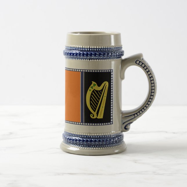 Nationale Flagge Irlands, Harfe, grüne Kleeblätter Bierglas (Rechts)