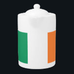 Nationale Flagge Irlands, irischer Standard, Banne<br><div class="desc">Die Tricolor: Ein Symbol der Hoffnung und Einheit - Die irische Tricolor, ein lebendiger Wandteppich aus Grün, Weiß und Orange, ist zum Synonym für die Smaragdfarbene Insel geworden. Diese einfache, aber mächtige Fahne trägt in ihren Falten eine reiche Geschichte und eine profunde Symbolik. Die Tricolor wurde erstmals 1848 von Thomas...</div>